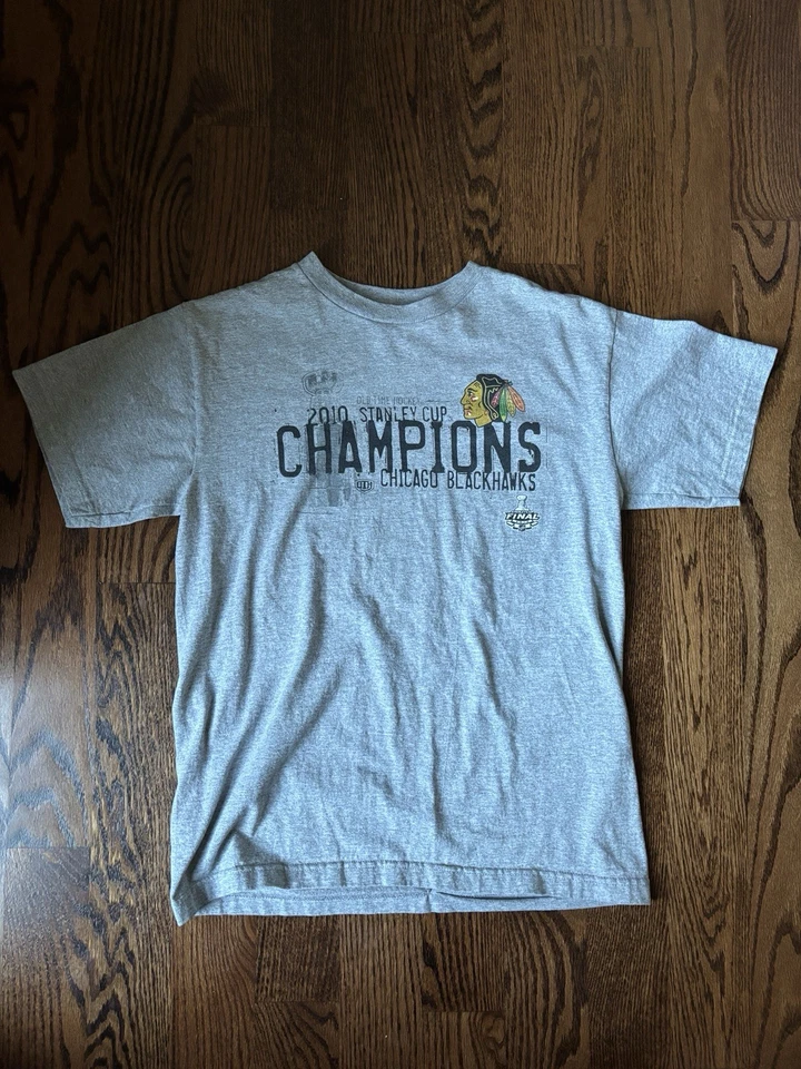 Camiseta Chicago Blackhawks 2010 Stanley Cup Champions Foto 1 de 1