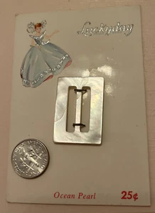 Vintage 1940 Lucky Day Genuine Buckle On Original Card Ocean Pearl - Picture 1 of 5