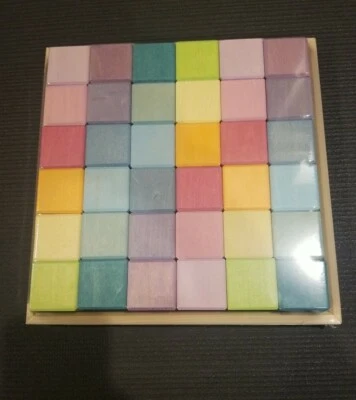Grimm's Grimm Rainbow Cube Pastel ・ Foto 1 de 4