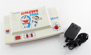 Gioco Vintage 1983 BANDI LSI Push Up Doraemon Anywhere Dorayaki Gioco *Retrobright - Foto 1 di 10