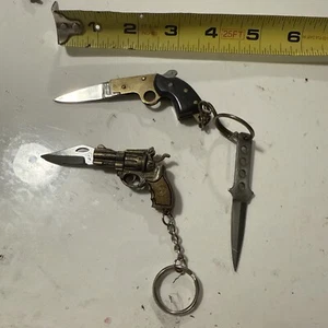 Vtg  Pistol Pocket Knife Keyring  Keychain  3 - Afbeelding 1 van 8
