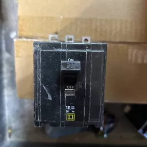 Square D 30 Amp 3 Pole Bolt On Breaker - Picture 1 of 3