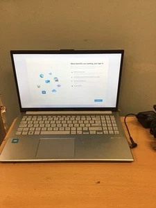 Asus Vivobook Go 15 E1504G - Afbeelding 1 van 3