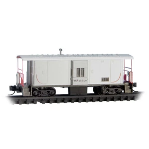 N MICRO TRAINS 130 00 300 Western Pacific WP MOW 31' Bay Window Caboose - Imagen 1 de 1