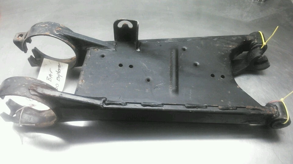 Barra estabilizadora trasera Polaris Explorer 300 1997 4x4 ATV  Foto 1 de 1