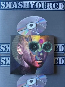 DIR EN GREY - DIE ISOLIERTE WELT (1. DRUCK/2 CD/THE GAZETTE/DEVILOOF/DEATHGAZE) - Bild 1 von 2