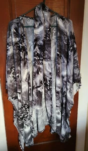 NWT LULAROE Women's S/M Black Gray White Tie Dye Savannah Kaftan With Belt - Picture 1 of 5