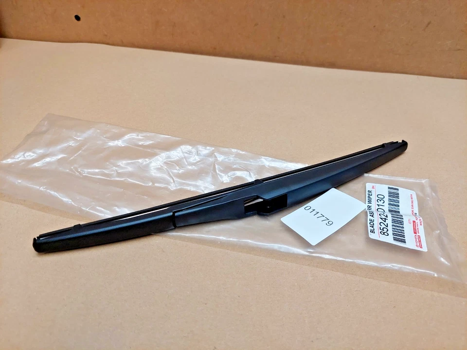 Lâmina de braço limpador de para-brisa traseiro Toyota Yaris 2017-2020 852420D130 genuína nova - Imagem 1 de 4