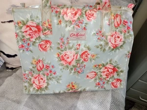 Cath Kidston Ladies Large Rose Floral Tote Bag Handbag Oilcloth Zip Closure - Picture 1 of 8