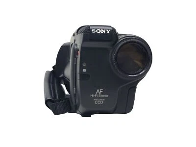 Sony Handycam Vide CCD-TR400 Hi-8 Analog Camcorder - Image 1 of 4