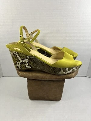 Sandalias GABOR para mujer EE. UU. 6,5 gamuza verde estampado serpiente cuña punta abierta Foto 1 de 4