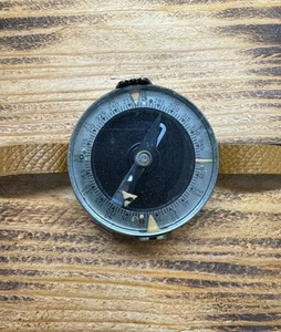 Vintage Soviet Wrist Compass FEP 1948 – Bakelite & Metal – USSR Cold War Era - Picture 1 of 16