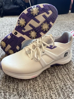 Zapatos de golf FootJoy HyperFlex 98167 impermeables para mujer talla 9M blancos morados Foto 1 de 4