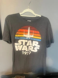 Camiseta Star Wars Para Hombre Calce Regular Arco Iris Ala X Manga Corta Cuello Redondo Mediana - Imagen 1 de 3