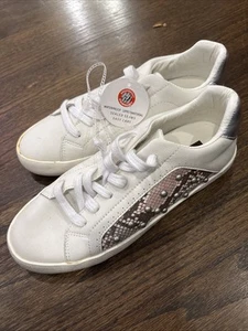 Blondo Waterproof Shoes. 8.5M. White - Picture 1 of 1