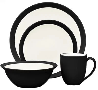 Juego de vajilla Noritake Colorwave Curve 12 piezas en grafito nuevo Foto 1 de 4
