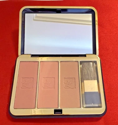 Estee Lauder Trio Signature Silky Powder Blush Bronzer Shimmer Powder Compact - Image 1 of 3