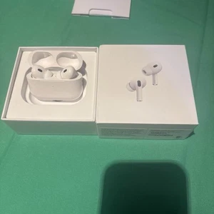 Apple AirPods Pro 2ème génération avec étui de charge sans fil MagSafe (USB-C)... - Photo 1 sur 1