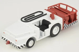 HD2003B Hobby Master MD-3 Mule Fire Tractor 1/72 Model USN - Picture 1 of 2