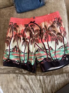 VOLCOM Men's M Novelty Swim Trunk 16.75” Hawaiian Palm Tree Print Board Short - Picture 1 of 7