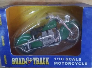 1:18 Maisto Indian classic motorcycle green - Picture 1 of 3