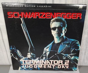 TERMINATOR 2 JUDGEMENT DAY LASERDISC WITH ARNOLD SCHWARZENEGGER No Scratches Vtg - Picture 1 of 7