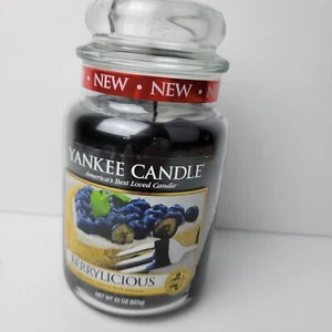 Yankee Candle BERRYLICIOUS Large Jar 22 Oz Purple Housewarmer New Wax Fruit - Picture 1 of 9