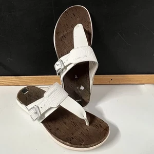 MERRELL Women’s Sz 8 Around Town Post Print White Leather T-strap sandals EUC - Picture 1 of 13