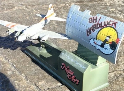 Corgi - Nose Art - 1/144 Diecast - B-17  Flying Fortress "OH! HARDLUCK" Desktop - Image 1 of 3