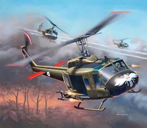 Revell 04983 - 1/100 Bell UH-1H Gunship - Neuf - Picture 1 of 1