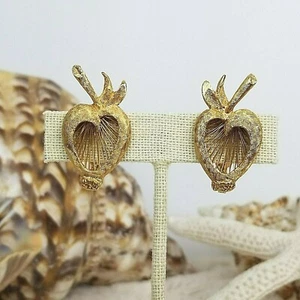 Vtg Signed MONET Earrings Gold Tone Apple Clip on - Picture 1 of 5