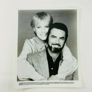 Vintage 1983 Julie Andrews Burt Reynolds Photograph  - Bild 1 von 12
