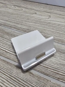 Apple iPad / IPhone Dock MC360ZM/A Model Number A1352 with audio port, dock only - Picture 1 of 5