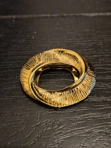 Clip de bufanda ovalado vintage tono dorado - Imagen 1 de 3