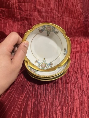 Antique Nippon W A Pickard China Handpainted Gold Gilt Trim Snall Bowl, Set of 4 - Image 1 of 4