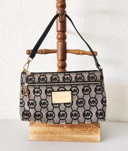 Michael Kors Signature Logo Print Wristlet, Leather Handle, Black Tan Canvas - Bild 1 von 12