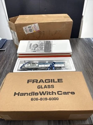 LIONEL 6-28516 JC PENNEY LH & HUDSON C-420 DIESEL ENGINE & DISPLAY CASE  NIB - Image 1 of 4