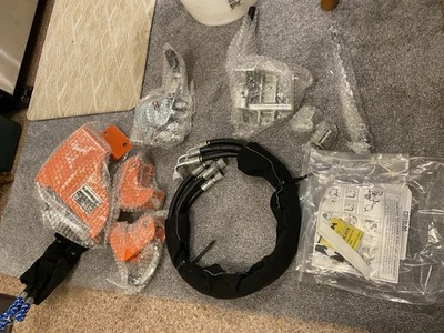 #B2389 Swift-Tach (Partial Parts Kit) for Cab LX20 Series w/ LA545 Loader - Image 1 of 4