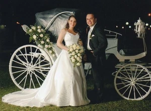 Simonne Bride Princess 👸🏼 Wedding Gown Dress White Embellished  Flowers Sz 6 - Picture 1 of 12