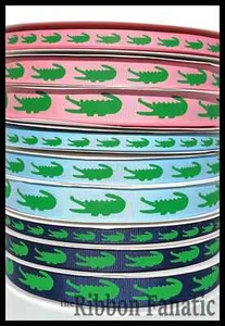 3 Yard Kelly Green Alligatoren auf Marine Pink Blau 3/8" 5/8" 7/8" Ripsband - Bild 1 von 1