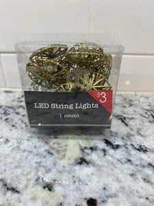 5th Season String Lights Battery Operated Gold Target 6 Feet 10 LED bulbs - Picture 1 of 2
