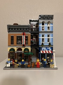 LEGO Creator Expert 10246 Detective's Office with instructions , COMPLETE