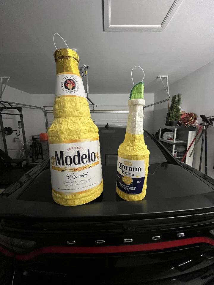 Piñata para festa Modelo e Carona - Imagem 1 de 1