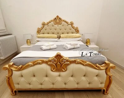 Letto Matrimoniale Barocco ecopelle o vellutino legno foglia oro o argento quals - Immagine 1 di 4