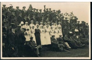 DAILY SKETCH RP POSTCARD WWI ARMY RED CROSS NURSES FOR INSPECTION BY KING C1916 - Picture 1 of 2