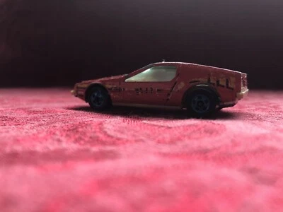 Coche de carreras vintage Mattel Hot Wheels DeLorean rojo #10 1979 hecho en Malasia Foto 1 de 4