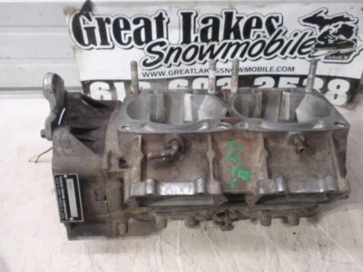 Carcasas de motor Arctic Cat F6 F7 EFI cárter Crossfire M6 M7 Firecat 600 700  Foto 1 de 2