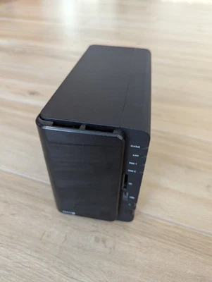 Synology® DiskStation DS213 + 3TB & 4TB Storage - Immagine 1 di 4