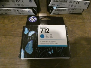 HP 712 Cyan 3ED67A DesignJet Office Tintenpatrone Neu/Versiegelt 08/2024 Abgelaufen - Bild 1 von 8