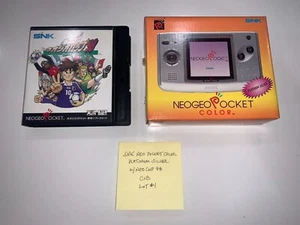SNK Neo Geo Console tascabile argento platino completa in scatola + partita di calcio! - Foto 1 di 14